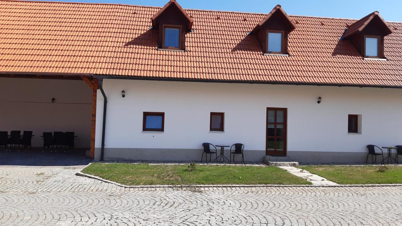 Martinuv Dvur Appartement Plzeň Buitenkant foto